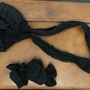 Elegant Black fishnet ( one pantyhose/ one knee lenth fishnet)